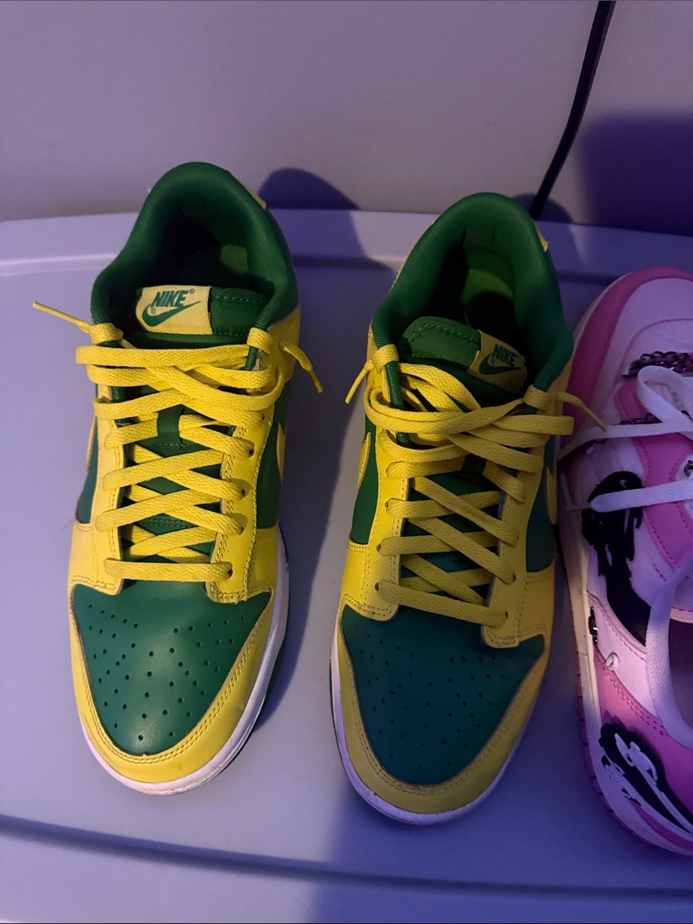Nike Low-Top Sneakers in Green and Yellow